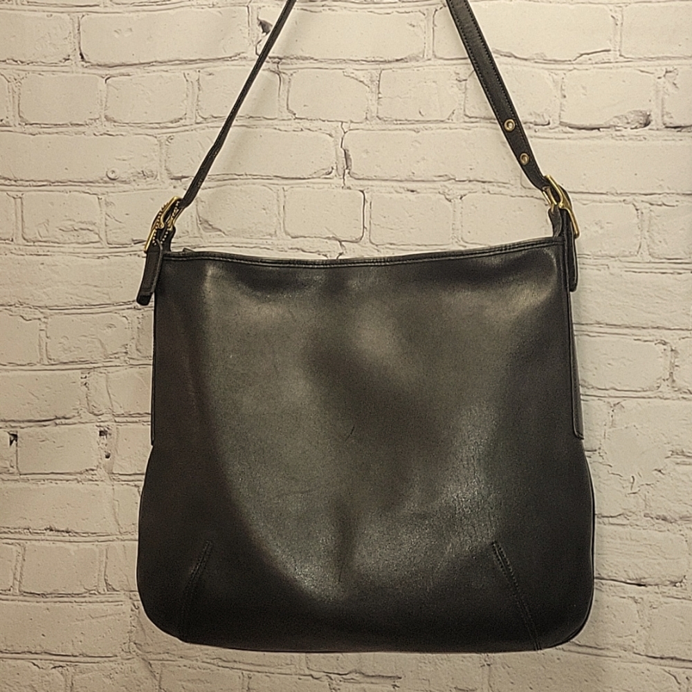 COACH Vintage LEGACY EAST HOBO pre-loved 😍 💎